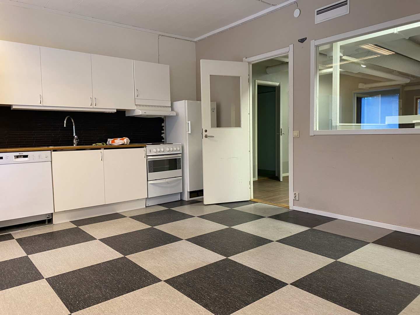 Röbäck 30 94 - Kök 2 Röbäck 30 94 - Kök 2