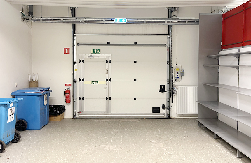 Garage.png Garage.png